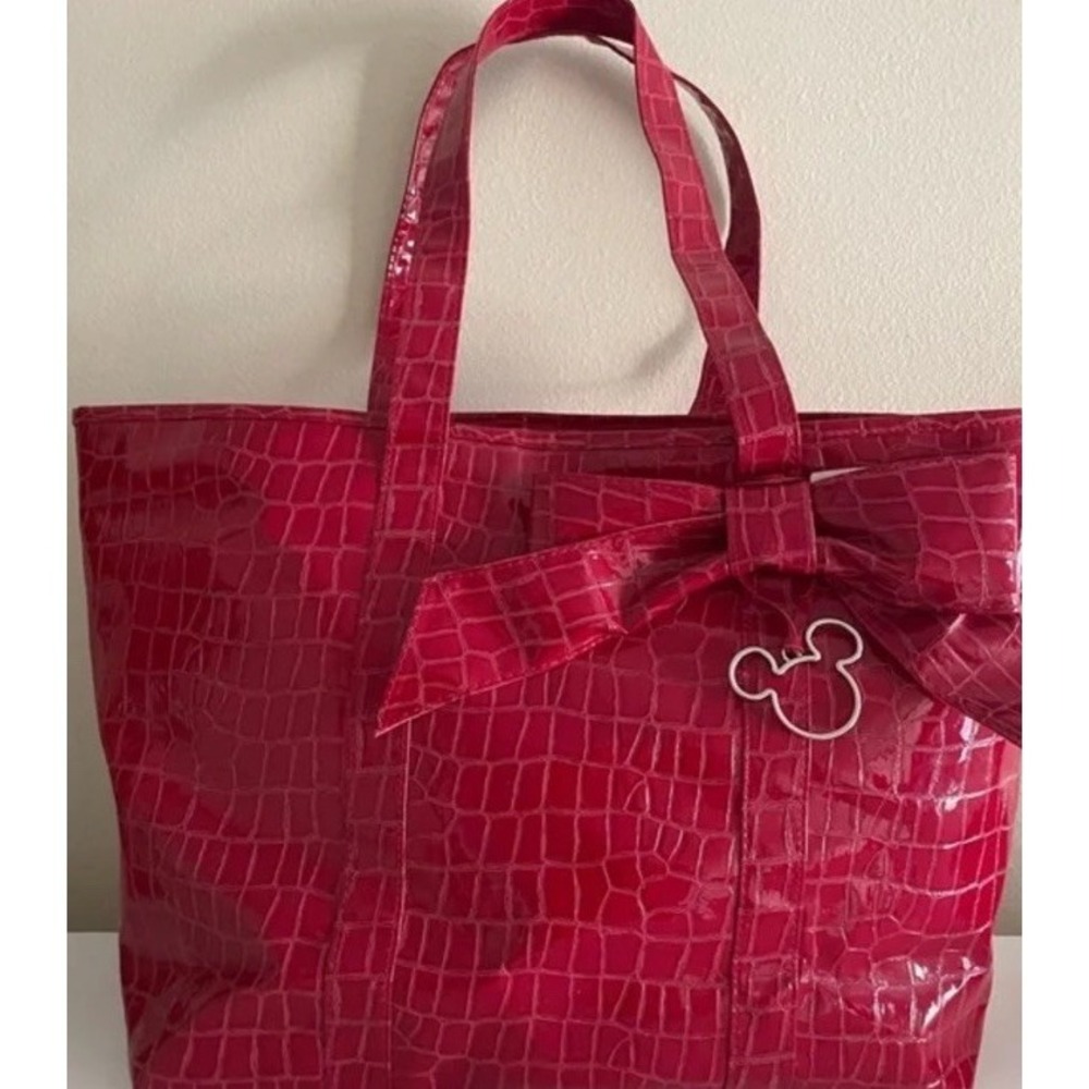 New Disneyland Red Faux Croc Pleather Tote Bag Purse Bow Mickey Mouse Charm